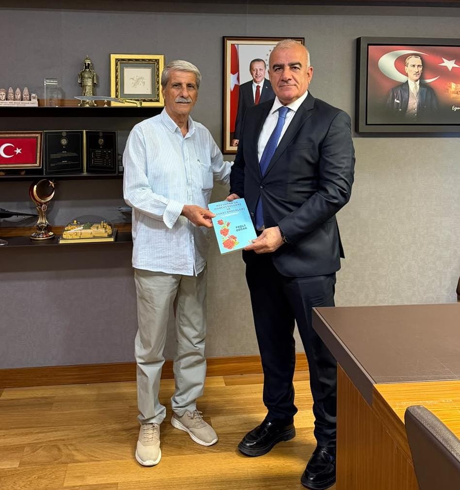 FADLIDOGAN's tweet photo. Bugün yolum Ankara'ya düştü. 
Saygı değer  Vekillerim, Mustafa Alkayış ve 
Hüseyin Özhan ile görüştüm. 
Ayrıca, Sayın Bakanım  Ahmet Aydın Bey ve Kiymetli Danışmanı, misafirperver Hasip Kaya ile görüştüm. 
 ilgilerinden dolayı kandilerine çok  teşekkür ediyorum... 
Fadlı Doğan https://t.co/fNu4tbRfaD