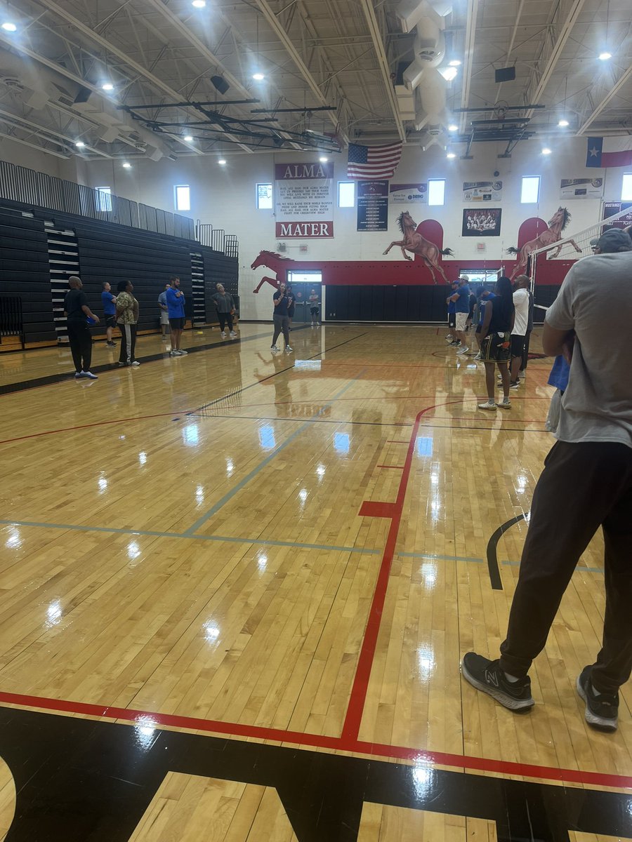 RamirezCoach's tweet photo. @BrandyLynch Thanks for bringing great @OPENPhysEd PD for our @CFBISD PE department! https://t.co/AIFdYDrPG7
