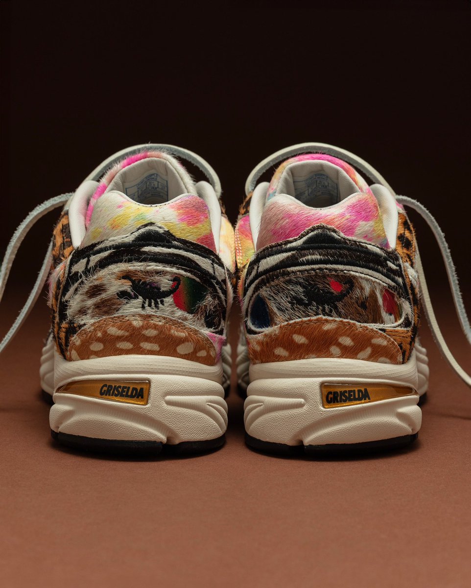 uppersnkrs's tweet photo. La Westside Gunn x Saucony Grid Jazz 9 "Awesome Gods" est carrément dingue : chaque paire sera différente !! 🫪

📆 : sortie prévue le 28 août

Vous en pensez quoi ? Pépite ou pas ? 🤔 https://t.co/kqWALgr88P