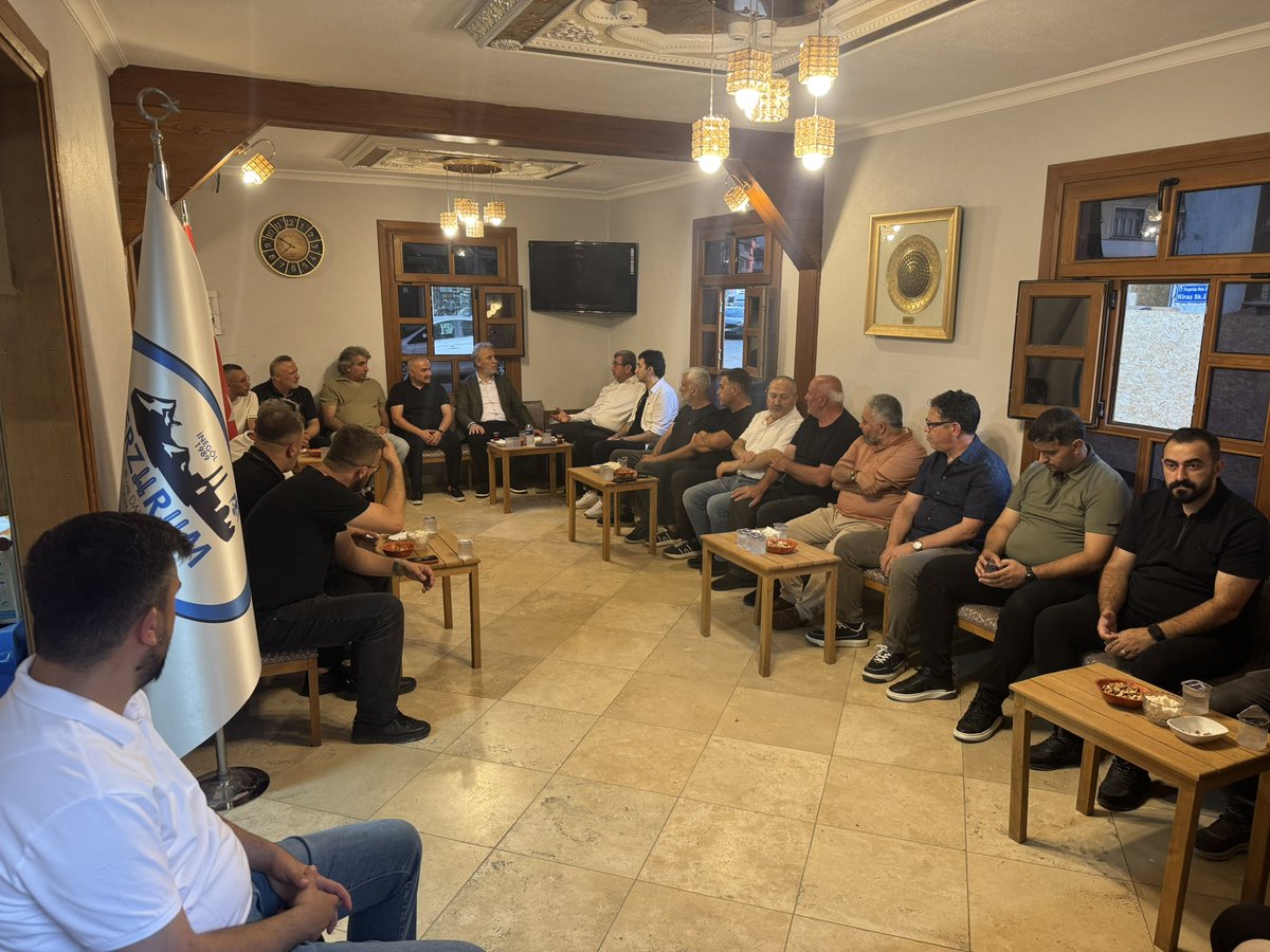 inegolerzurum's tweet photo. Bugün derneğimizde, İnegöl Ticaret ve Sanayi Odası Başkan Adayı Sayın Yavuz Uğurdağ'ı ağırlamaktan büyük memnuniyet duyduk.

Gerçekleştirilen ziyarette Sayın Yavuz Uğurdağ, yeni döneme ilişkin hedeflerini, projelerini Erzurumlu iş insanı üyelerimizle paylaştı. https://t.co/xbROBB1VTa