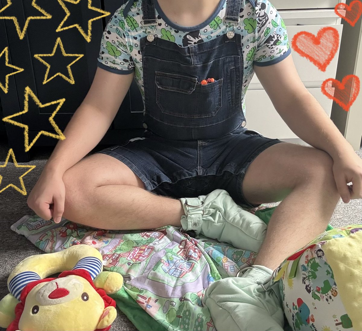 LittleStrange03's tweet photo. Don’t you think it’s a little bit wild how I’ve been like this being adorable for like 5 mins and am still yet to be called cute and given diaper pats!? 👀😇🥰
Booties- @ShopStrait
#Abdl #diaper #cgl #ddlb #mdlb #abdlbabyboy #little #littlespace
#abdldiaper #diaperbutt https://t.co/fA0K57pj9S