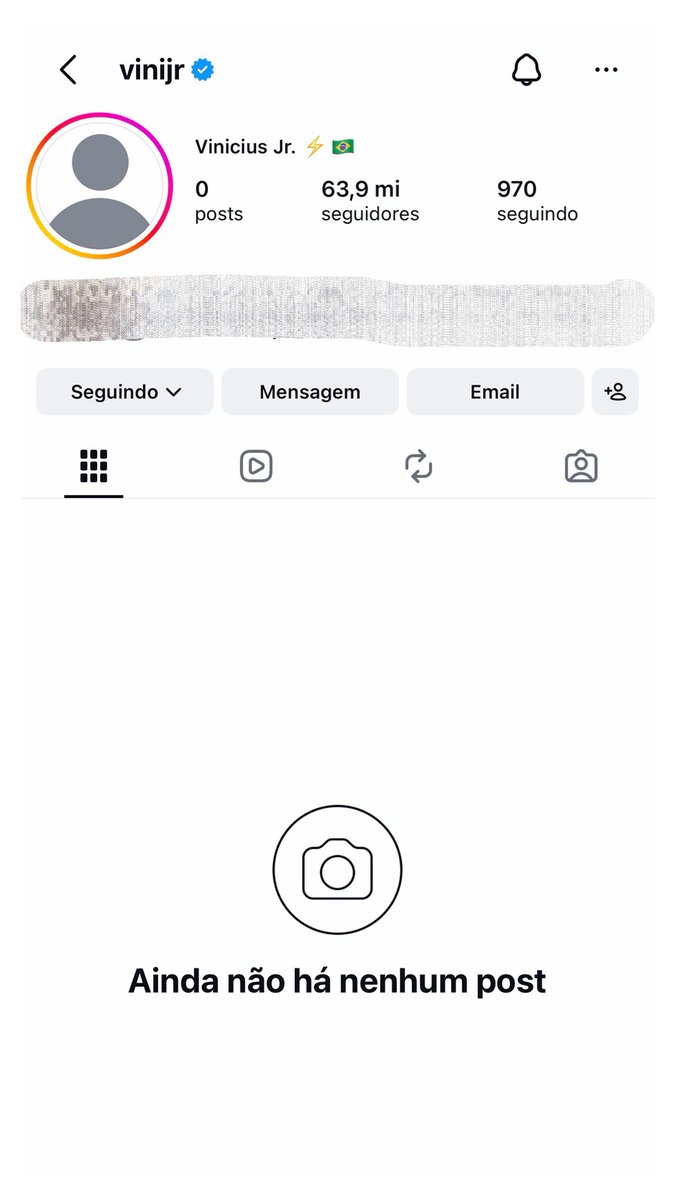 choquei's tweet photo. 🚨ATENÇÃO: Vini Jr. arquivou todas as postagens do Instagram e removeu a foto de perfil. https://t.co/ewlOOWxBfG