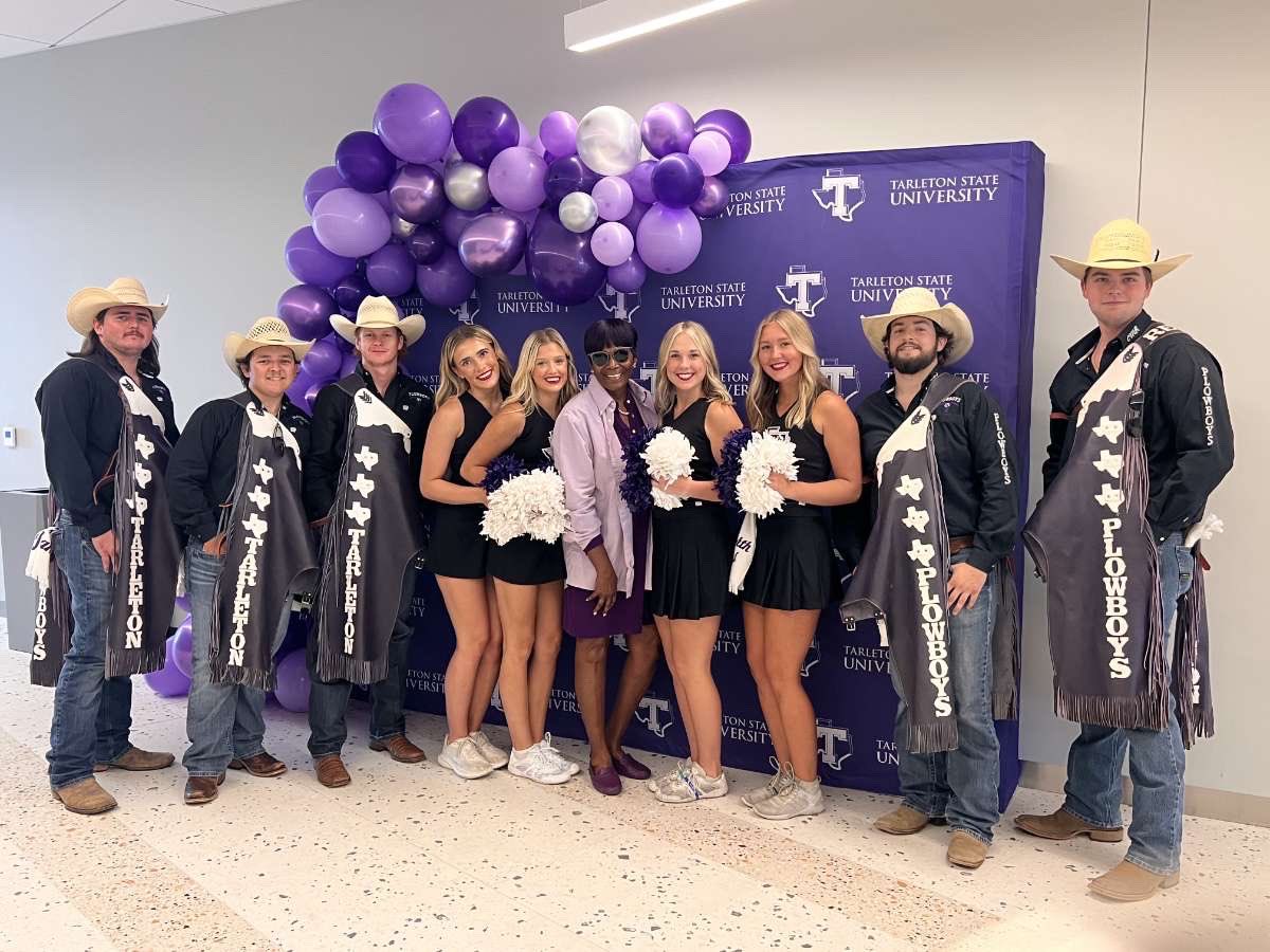 sherribphd's tweet photo. A milestone worth celebrating! 🎉 Excited to see the groundbreaking of the new Texas A&M, Fort Worth campus, where Tarleton State will be part of this incredible new space. Looking forward to the impact on our students and community! 💜
#TarletonState #Groundbreaking #TexanPride https://t.co/68fv30E8Ad