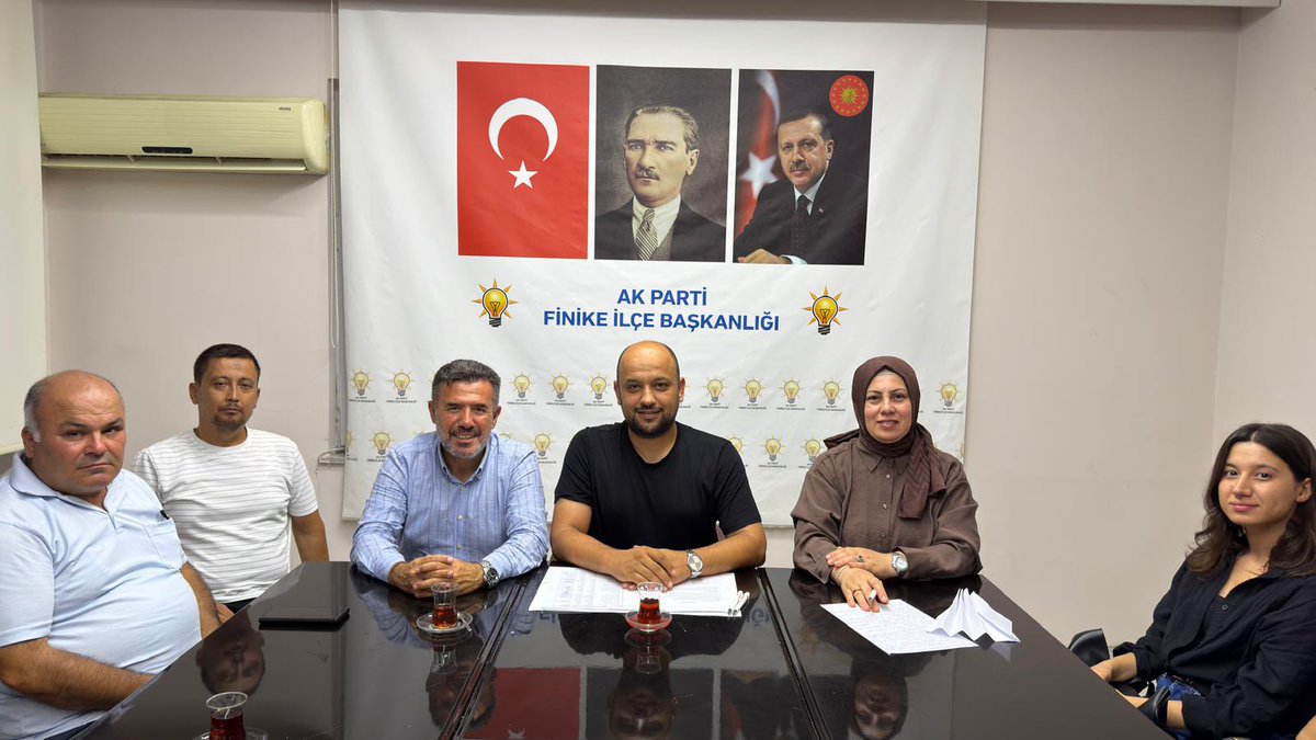 Akpartifinike's tweet photo. İlçe Koordinatörümüz Metin Merden’in katılımlarıyla haftalık olağan yönetim kurulu toplantımızı parti binamızda gerçekleştirdik. Toplantımızda teşkilat çalışmalarımızı değerlendirdik, önümüzdeki döneme ilişkin planlamalarımızı ele alarak fikir alışverişinde bulunduk.
@alicetin_07 https://t.co/MP6oKENRZF