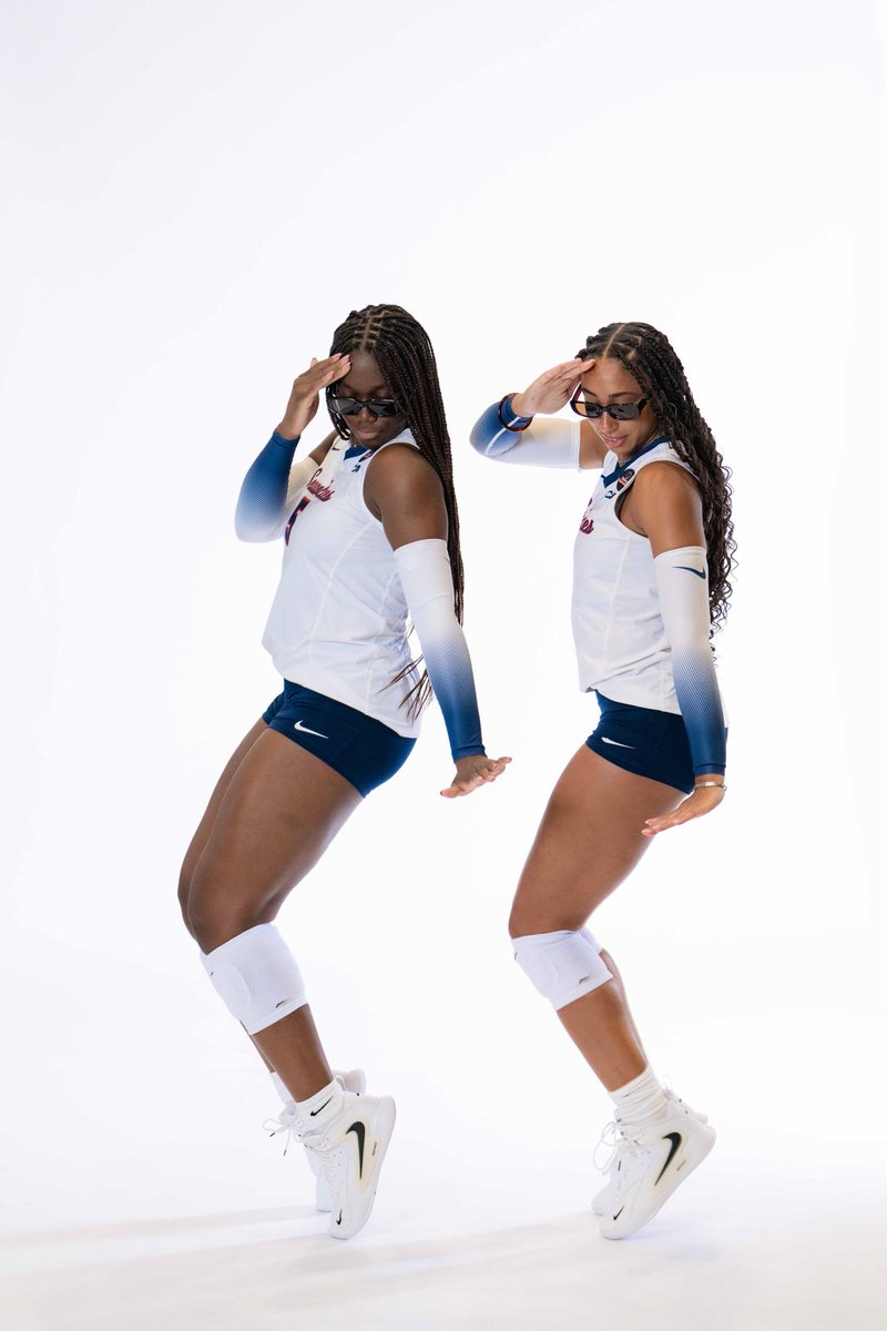 StonyBrookVB's tweet photo. Scenes from Media Day 2026🌟 

Presented by Bulovas Restorations  

🌊🐺 x #NCAAWVB https://t.co/IEIF4cv2W0