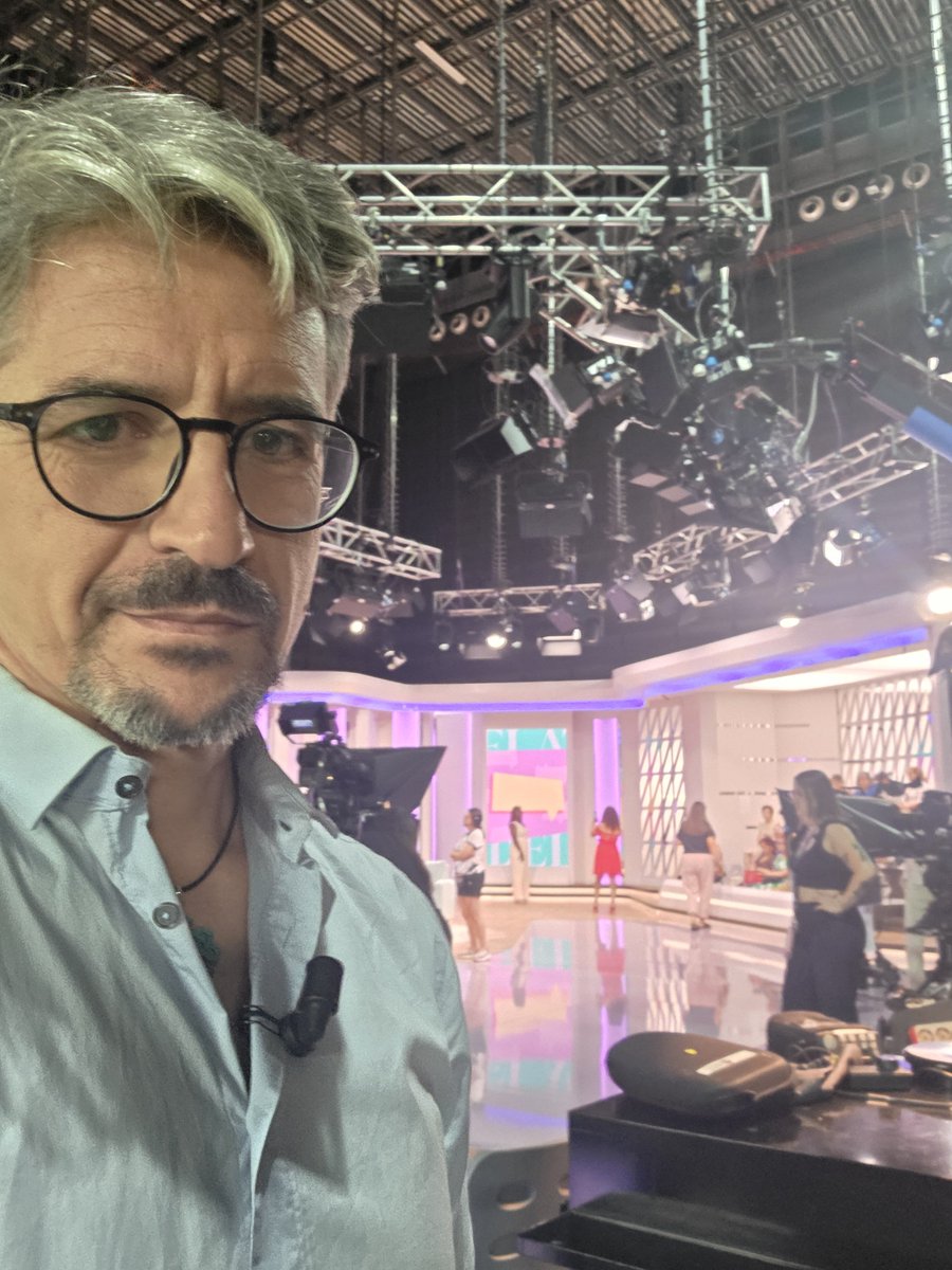 jaimitt's tweet photo. Hoy, gracias a las voluntarias que han estado al pie del cañón con los incendios de Ávila y Madrid y @AnimaNaturalis se habla de los animales en @telemadrid 

Gracias por estar ahí, a todas. https://t.co/wEu7ThIZ6O