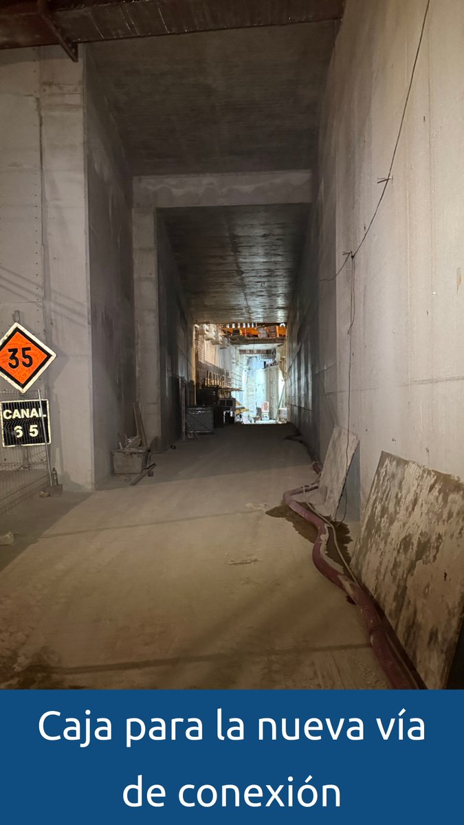 Trenvista's tweet photo. Desde Madrid Atocha Cercanías nos envían estas fotos del estado de las obras del 4+4+2. Vemos el cajón de la conexión del túnel de Sol con el de Embajadores para llegar a la vía 8 y cómo se está derribando la pared de este último en bloques. https://t.co/2Tpz3qFN5b