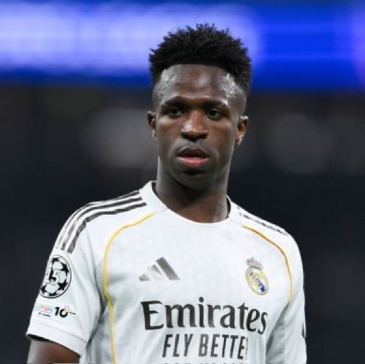 MadridXtra's tweet photo. 🚨💣 BREAKING: Vini Jr.’s camp believe that Real Madrid have to make the FIRST MOVE to restart renewal talks.

Real Madrid have NOT made any move.

ZERO TALKS. @ESPNBrasil https://t.co/QVnzyKdNO5