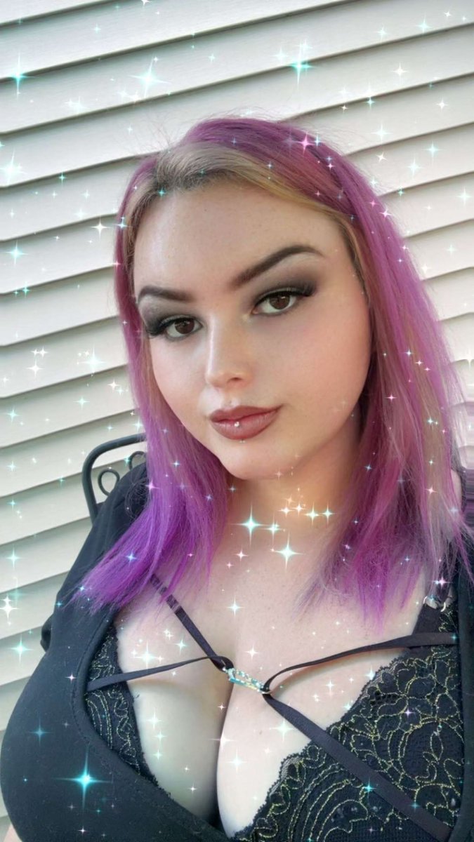 AmethystJade420's tweet photo. Would you fuck my face? https://t.co/nz0WCVkV2c