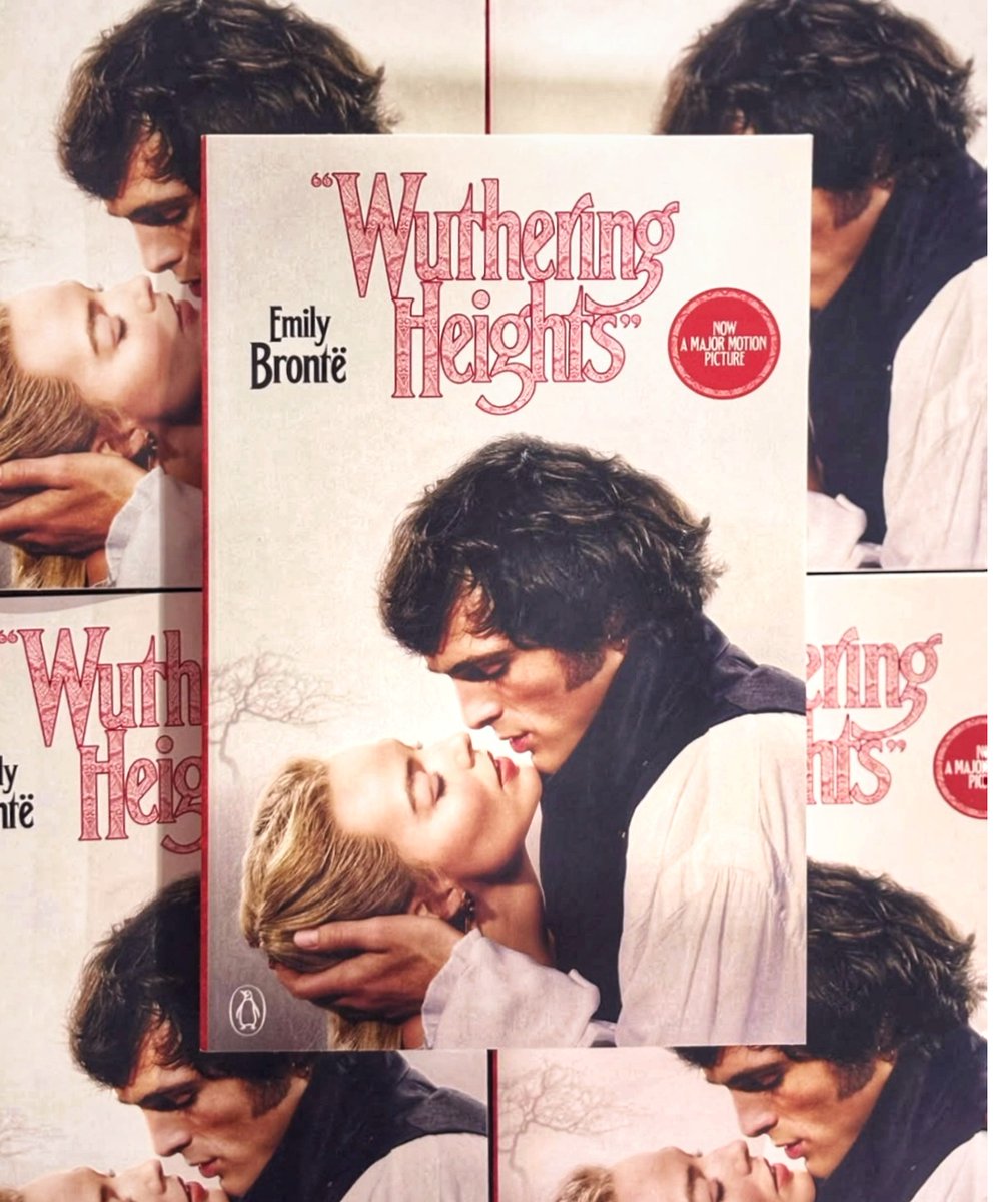 KelEdiciones's tweet photo. MIRÁ TODAS LAS EDICIONES DE WUTHERING HEIGHTS 😍

La peli que nos fue directo al cuore este año, ¡tiene sus muchas versiones!

Opciones hardback muy artísticas, portadas con estética adolescente, unas de super pequeños precios, otras adaptadas: https://t.co/Gaee7RSWw6 🏔️🙋🏼‍♀️🙋🏻‍♂️💙 https://t.co/DwVlxAZFi8