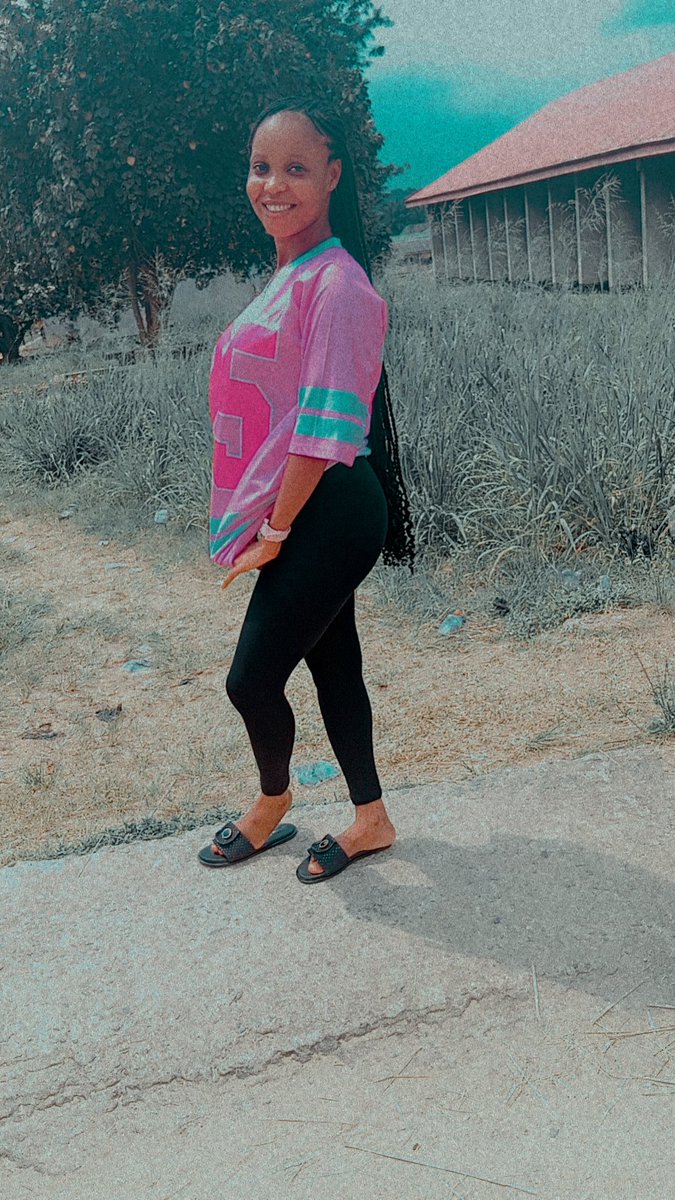 emediong111's tweet photo. Because I no get iPhone, una dey scroll my post like say na NEPA bill. 😭😭😭😂😂 https://t.co/9KVLJAz0gh
