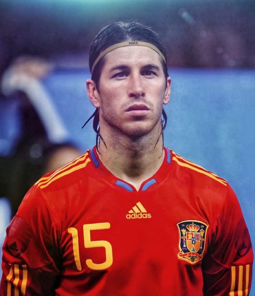 neygurll69083's tweet photo. Puyol and Pique’s partnership was so good that they made Ramos play as a right back throughout the World Cup.

Ramos is older than Pique😭😭❤️ https://t.co/EkvTSU3h1h
