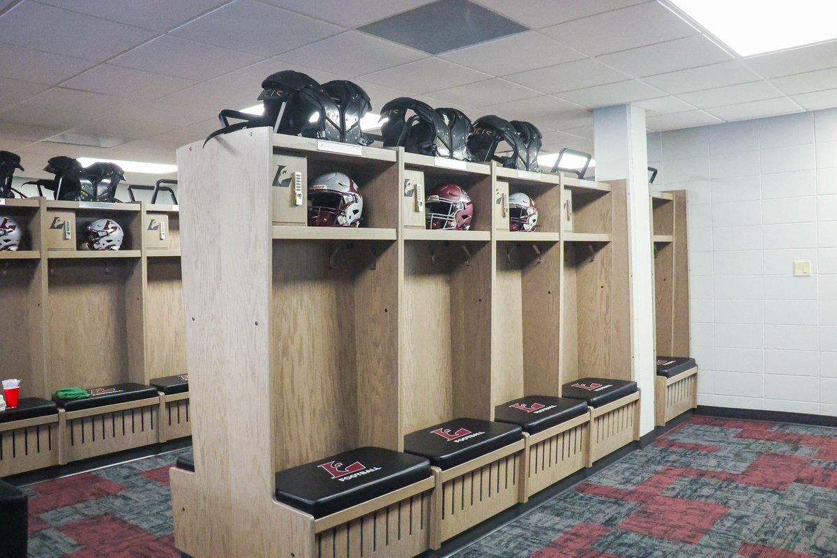 UWLAthletics's tweet photo. New space.
New memories.
Same Eagle pride.

Thank you to Elisa Allan and Chris Schultz for making this incredible space possible. Your generosity is helping create an unforgettable experience for generations of Eagles.

#asaneagle https://t.co/hA6lYVWdSu