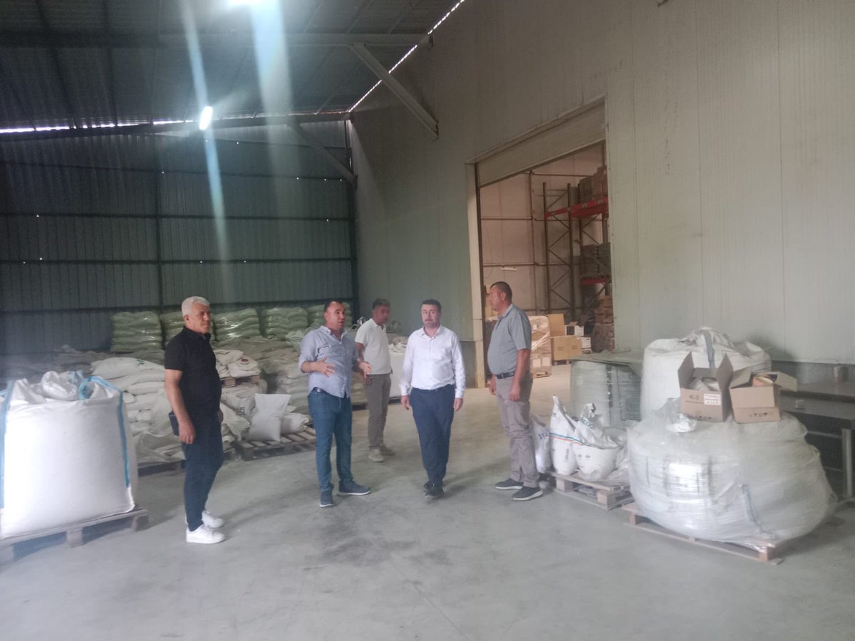 akpartimkp's tweet photo. 📌 İlçe Başkanımız Sn. Mutlu Turgut, İlçe yöneticilerimiz ile birlikte, Viaport Çömlek Fabrikası’nı Fabrika Müdürü Sn. Veysel Bey’in eşliğinde ziyaret etti. https://t.co/2cKxgM0PZg