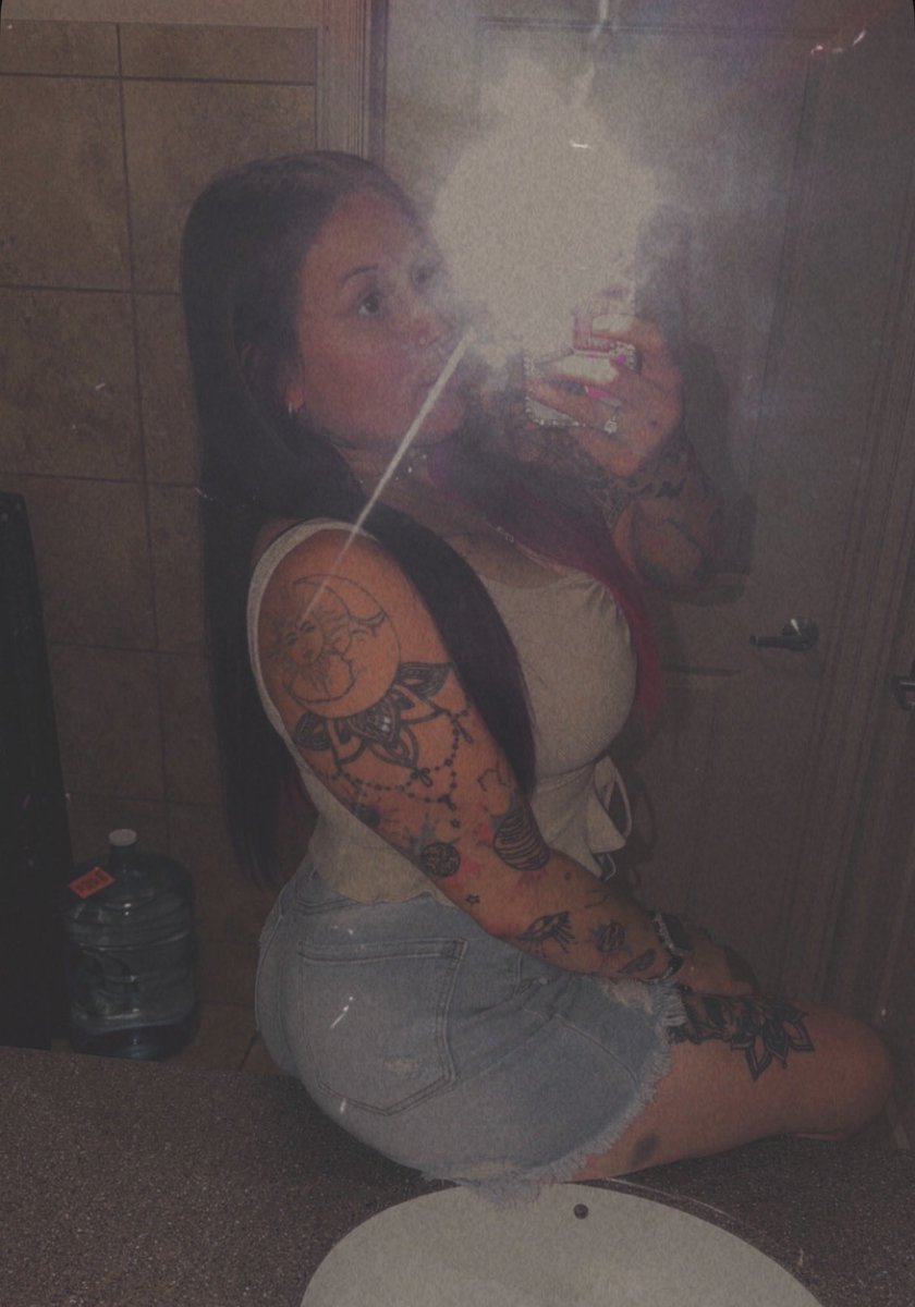 celeste_alexus's tweet photo. https://t.co/J9H76Z9pLC

#buyingcontent #buyingfeet #sellingcontent #sellingfacetime #onlyfans #maturecontent #realgirls https://t.co/3Ap91iK6Q6