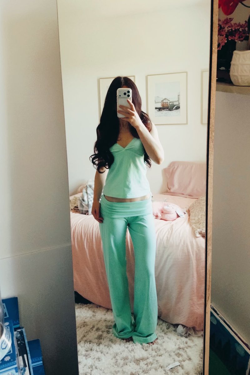 yslsaintbarbie's tweet photo. minty pink Barbie https://t.co/I4H7vOsRKq