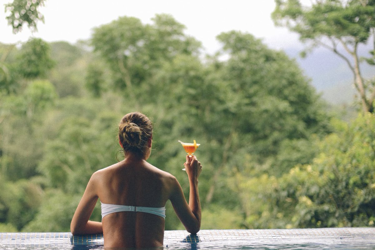 Sectur_Chiapas's tweet photo. Vive una experiencia de bienestar rodeada de naturaleza.
☕ @argovia_wellness es una finca cafetalera centenaria en Chiapas, donde la naturaleza y el bienestar se encuentran en un mismo lugar.
#ChiapasExtraordinarioPorNaturaleza #Tapachula https://t.co/qx2bQFho4c