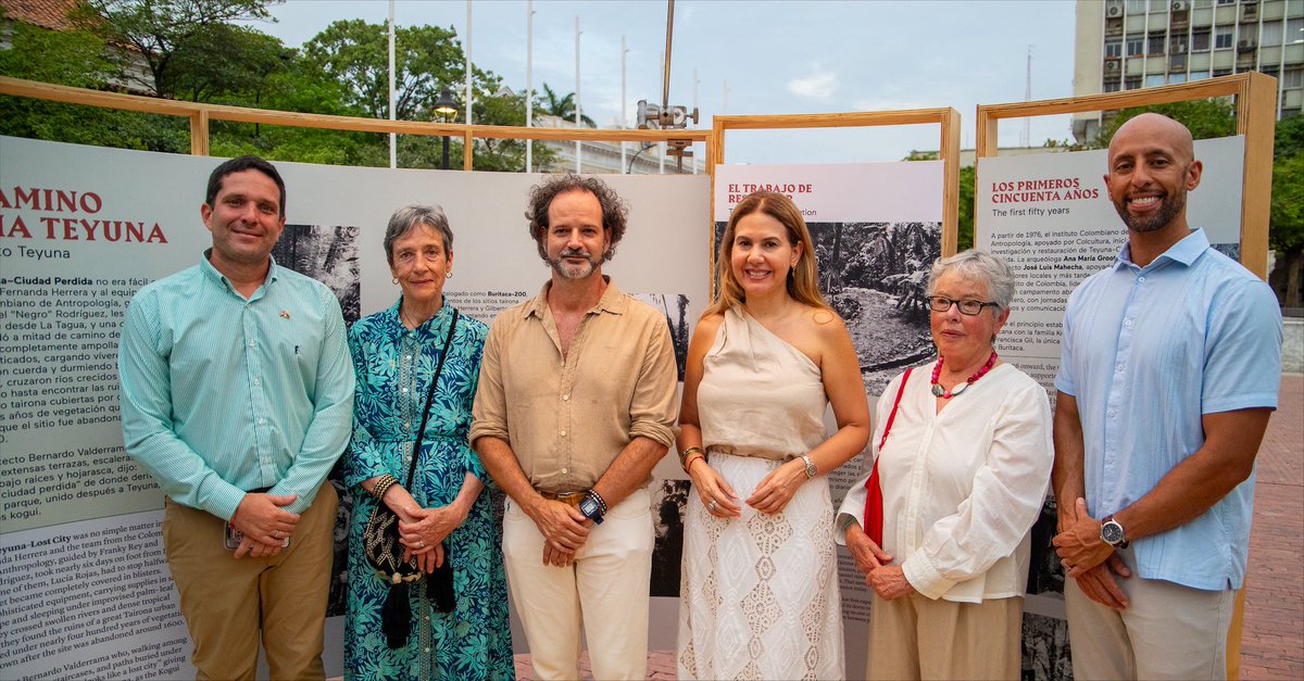 USEmbassyBogota's tweet photo. ¡Descubre la Ciudad Perdida como nunca antes en Santa Marta! ✨🌊

La Exposición de Conservación Teyuna-Ciudad Perdida llega al Museo del Oro Tairona. Ya puedes visitar esta experiencia visual para descubrir y aprender más acerca de la preservación de 18 terrazas este icónico patrimonio colombiano. ✨⛰️

🇺🇸🤝🇨🇴 A través del Fondo del Embajador para la Preservación Cultural (AFCP), Estados Unidos ha destinado más de 300.000 dólares para apoyar la conservación de este importante sitio arqueológico. ¡Tú puedes ser parte de esta historia! No te la pierdas 🙌 

@Banrepcultural