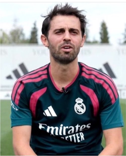 Madr7dismo's tweet photo. 🚨 Bernardo Silva: “He jugado contra el Real Madrid tantas veces, y la verdad es que sientes  la grandeza y lo increíble que es este club, lo grandioso que es jugar en el Bernabéu.”

“Es un PRIVILEGIO un SUEÑO jugar para el MEJOR club en la historia del fútbol, porque sus títulos lo demuestran.»
