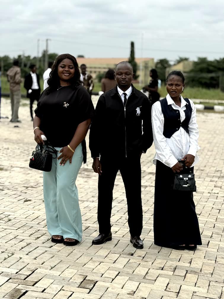 COMIC_MO6's tweet photo. FYB day 1
======> Corporate
#FOR_THE_RECORD https://t.co/OtUnib2i05