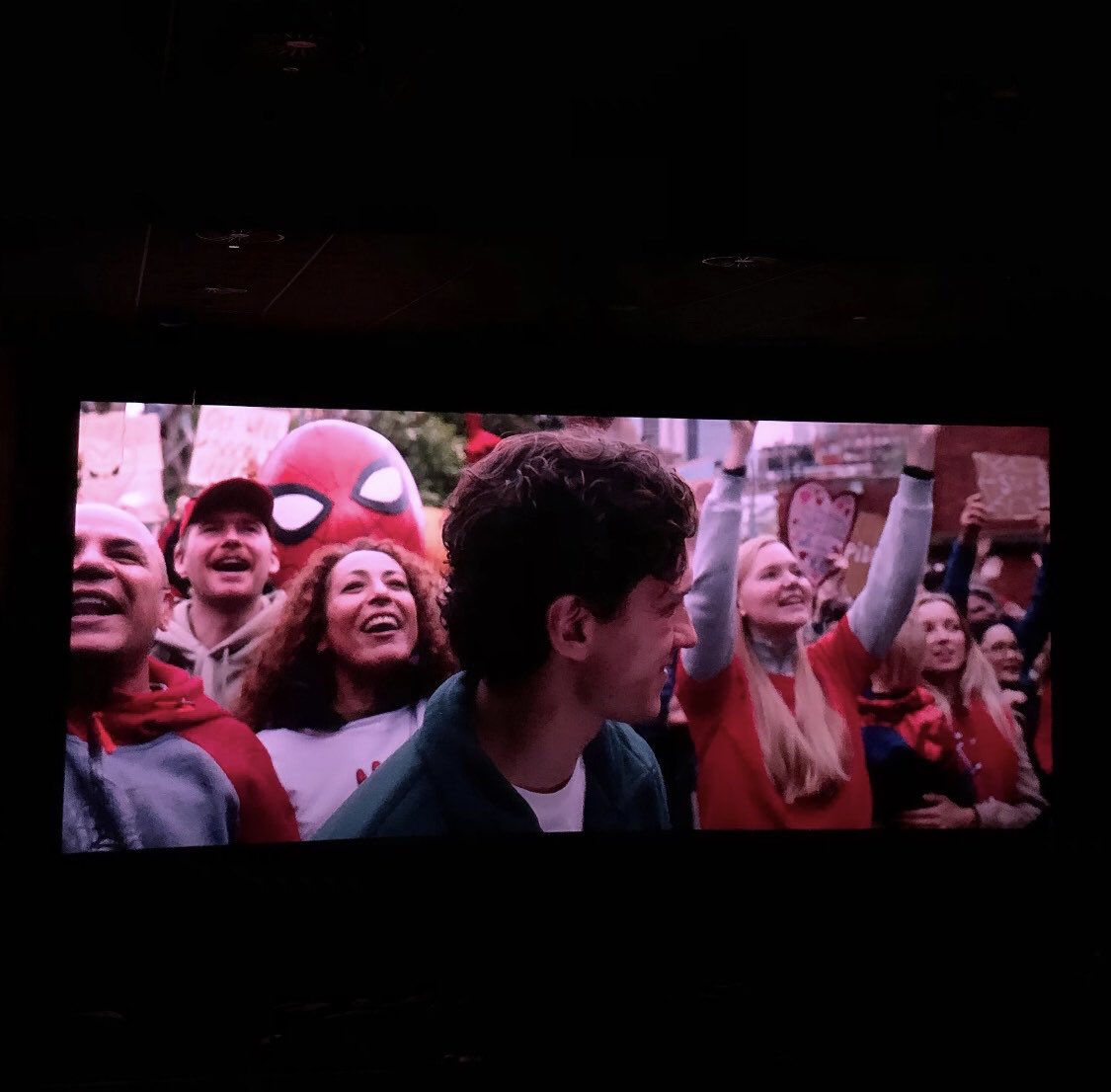 rv0ln's tweet photo. #spiderman https://t.co/EEfWbdnKTP
