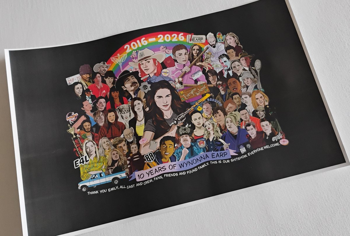 ellenprice40's tweet photo. @EarpFest I don't think people realize the deliberate choices #Earpfest made to ensure the con was enjoyable to everyone. It was never going to be a massive, push everyone thru event. You made sure there was time and space to make that connection on an individual level and have comfort. ❤️ https://t.co/Gq0qAyGnOL