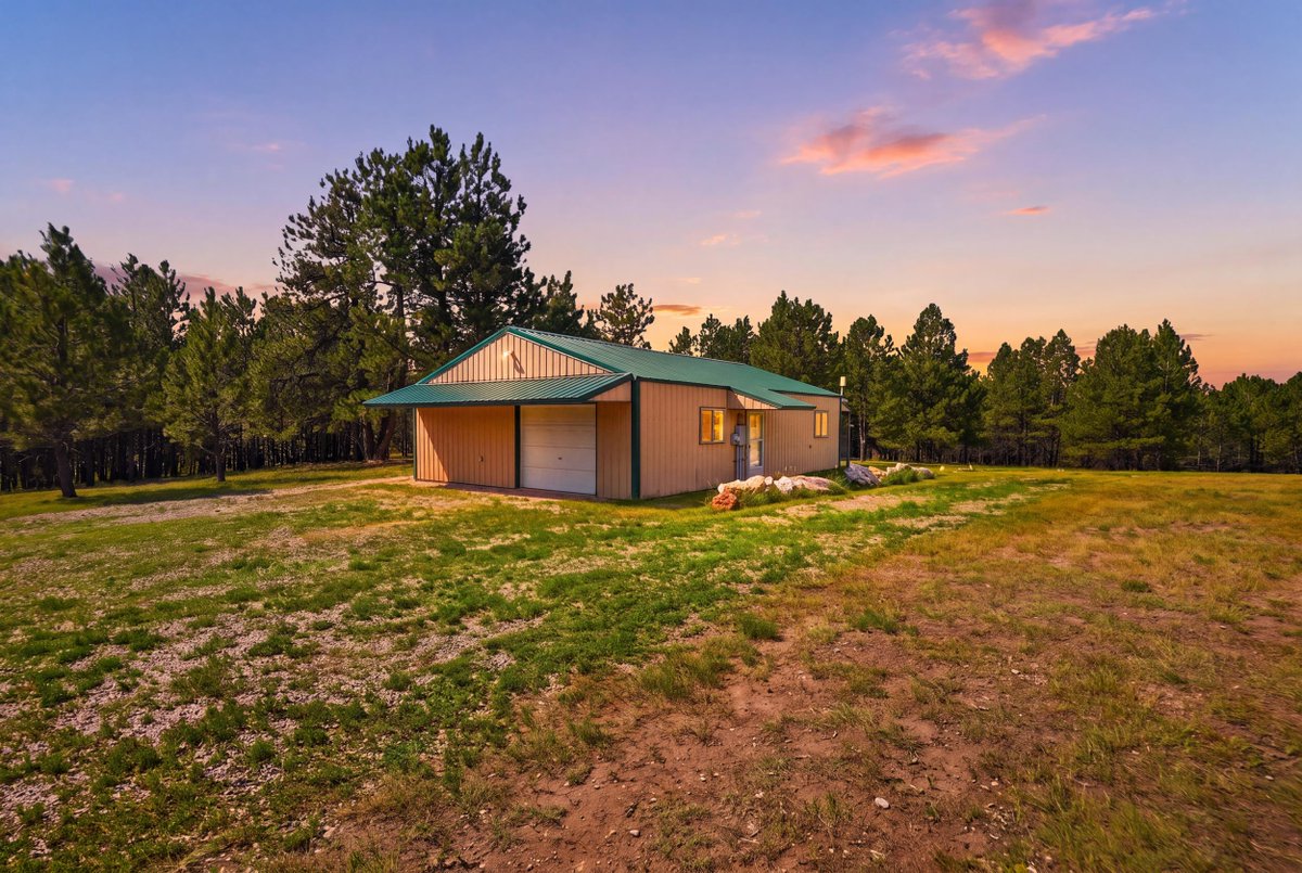 christians_team's tweet photo. #JustListed 📍 11863 W Argyle Rd, Custer, SD | $1,830,000
47.82 acres, 3,696 sq ft home, 4 rental cabins, guest bunkhouse, 10 RV sites, barn/corral
🔗 https://t.co/avCDem2qat
📞 605-340-0768 #ChristiansTeamInc #CusterSD https://t.co/cm5BXpAYWU