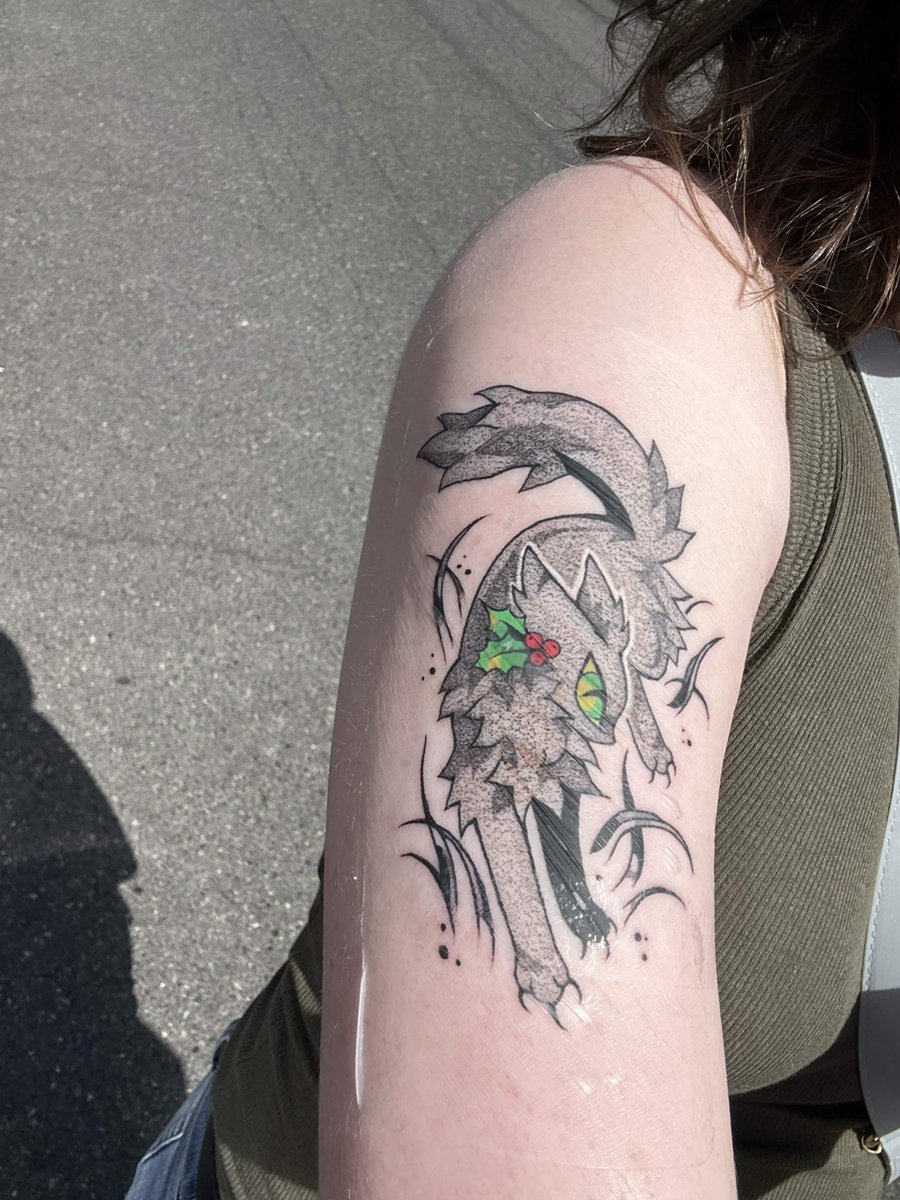 xLuneTheCatLady's tweet photo. i got a hollyleaf tattoo done last month by @fernwhisker!! 
#hollyleaf #warriorcats https://t.co/00DEJWDwfn