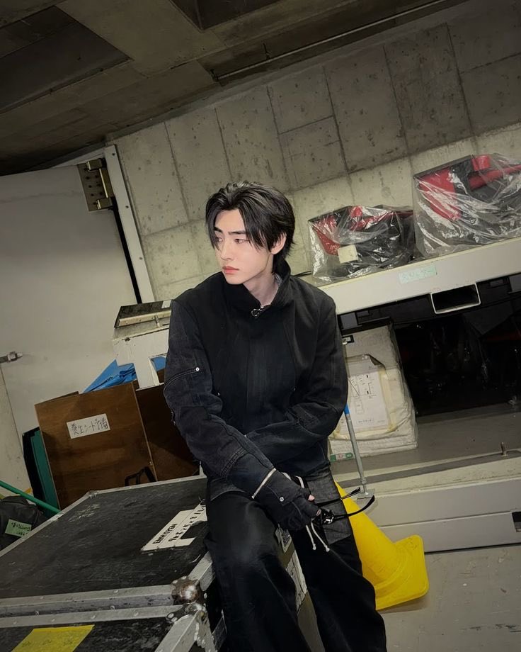 ludicalsin's tweet photo. #AU #SUNSUN : Casual.

Onde Sunoo cresceu dentro da igreja, seu pai sendo pastor e veio de uma família extremamente religiosa, totalmente o oposto de Sunghoon. Park era ateu e sempre viveu no caos. O caminho deles se cruzam em uma festa e Sunoo acaba beijando Sunghoon + https://t.co/LRLtVmT8uL