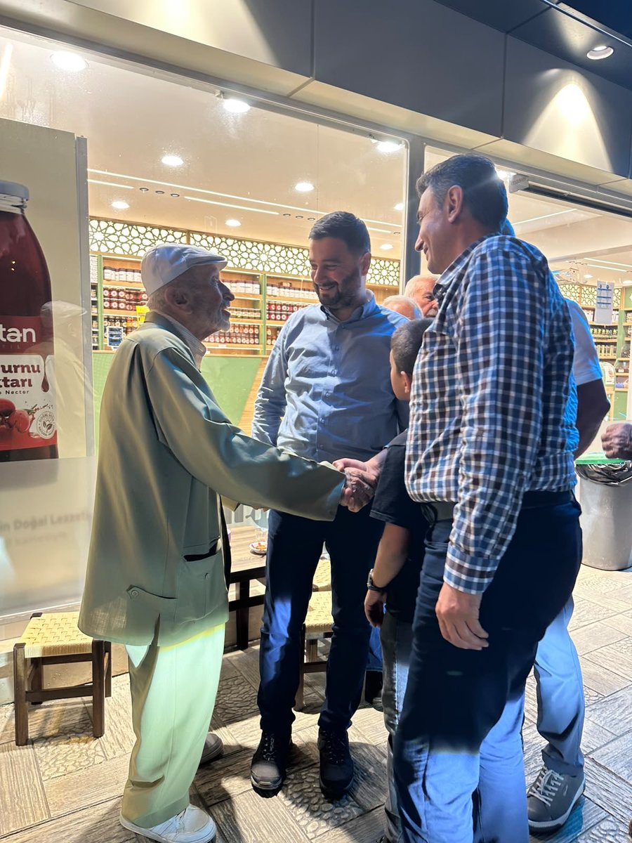 MevlutOztekin's tweet photo. 📍Gümüşhane, Şiran;

Şiran Belediye Başkanımıza Abdülbaki Kara ve kıymetli hemşehrilerimiz ile bir aradayız. Nazik misafirperverlikleri için teşekkür ediyorum. https://t.co/plwxrazpAj