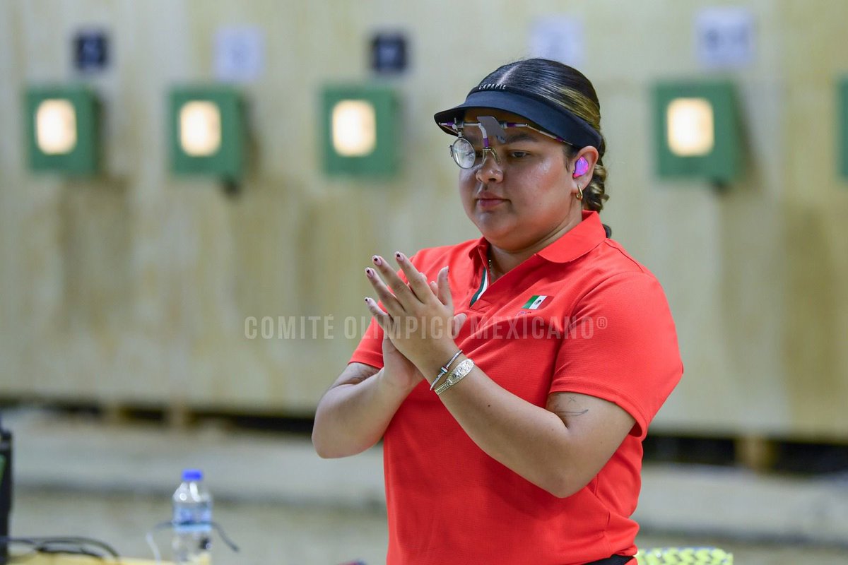 COM_Mexico's tweet photo. 🇲🇽 ¡México hizo el 1-2 en la prueba mixta de pistola de aire 10 metros en #SantoDomingo2026! 🔥
🥇 Alejandra Zavala y Daniel Urquiza se cuelgan el oro.
🥈 David Valdez y Andrea Ibarra conquistan la plata.
¡Exhibición de precisión y dominio mexicano en el podio! 🇲🇽 Dos medallas, un solo mensaje: México apunta a lo más alto. 💪