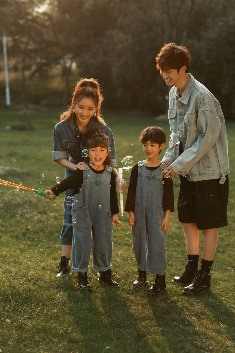 LeopoldoRowz3's tweet photo. Home isn’t a place, it’s these messy laughs, shared snacks and tiny, warm moments with my favorite people. https://t.co/XF0dgQp780