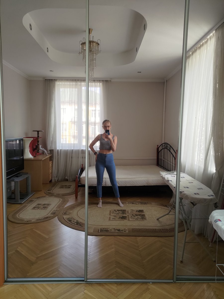 XimeraMath's tweet photo. Забыла сказать, что вчера мы окончательно попрощались с этими высокими потолками, прекрасными люстрами и жизнью в центре, буду очень скучать, эх. (Наводили чистоту для сдачи хозяевам ключей) https://t.co/5BJmYj00sB