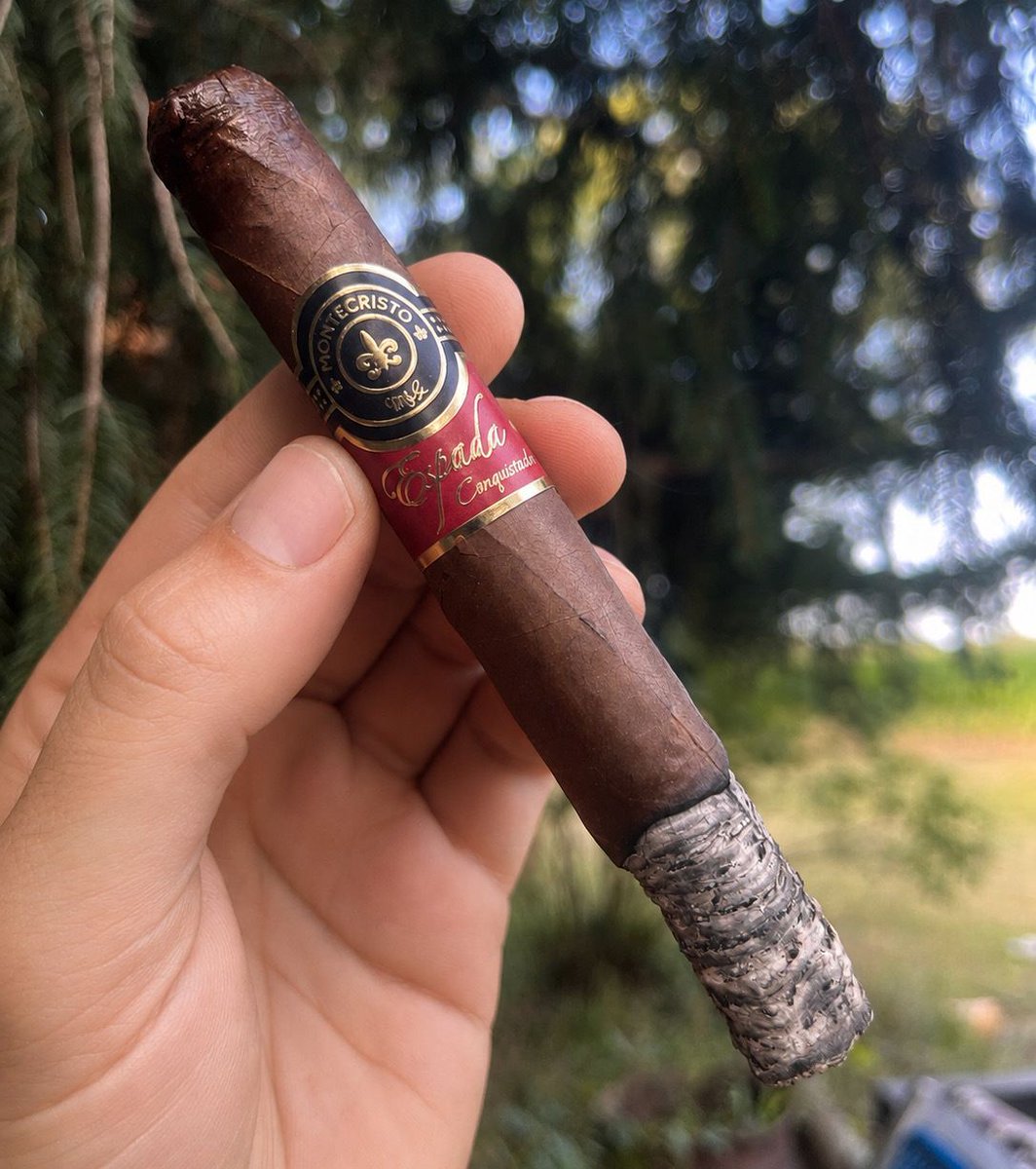 CigarPress's tweet photo. A new Montecristo Espada always gets our attention.

Did the Conquistador Guard earn its place in the lineup, or should you spend your cigar budget elsewhere?

Full review:
https://t.co/vIDn7A5CYI https://t.co/JN8vu4lRok