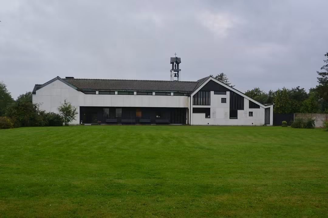 shainkman's tweet photo. On this day, but in 1963, a new monastery was established in Sweden. It was the first time since the large and important monastery in Vadstena was closed down 368 years earlier, during the Reformation.
>> https://t.co/0P4jZ6W4Na