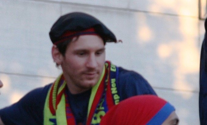 sozirv's tweet photo. Messi wearing Catalan police cap , 2010. https://t.co/YOkK0tsk6N