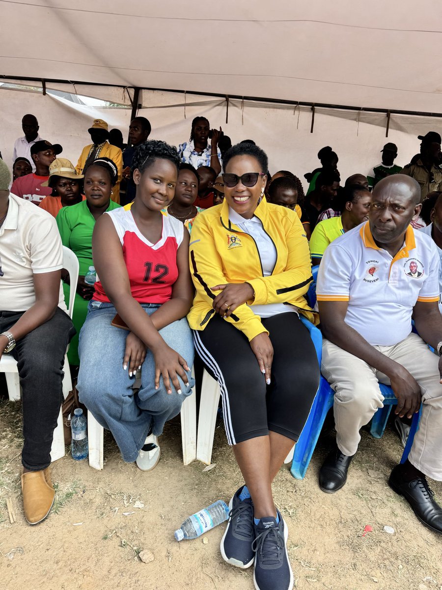 Amosiasa's tweet photo. ⚽ Bushenyi wolped Ntungamo on penalties in the AnkoleCup Semi-Final at Bushenyi Playground.Hon. Katusiime Annet Mugisha was full of thrill at Playground Ibanda also knocked out Kiruhura on https://t.co/E21wmTEKdR: Bushenyi vs Ibanda.  
#AnkoleCup #BushenyiVsIbanda
@MDBMCwelfare https://t.co/MRLFfe1lMH