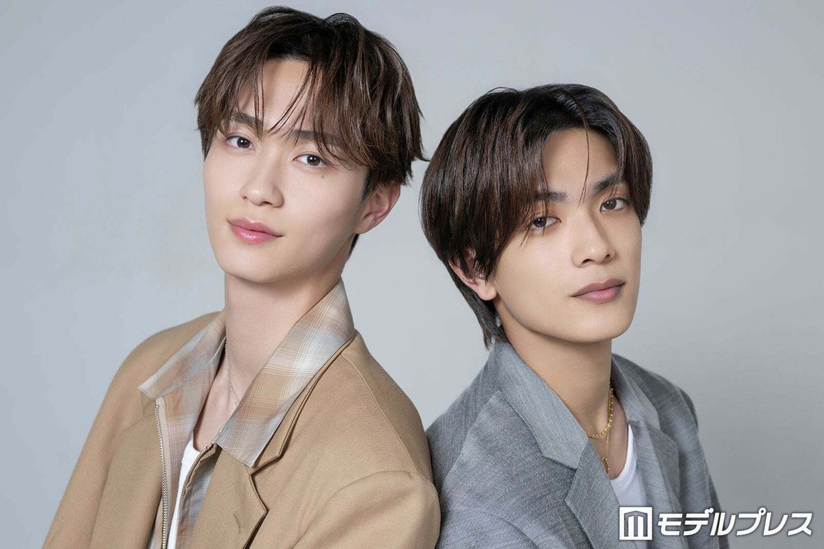 modelpress's tweet photo. ◤「ブルーロック」インタビュー⚽◢

なにわ男子・高橋恭平、千切役に
「大好きな存在を壊してしまわないか」

國神役・野村康太は半年で10キロ増量
https://t.co/5eLn6wiJep

役作りの裏側から、人気キャラを演じるプレッシャー、撮影で深まった交流まで――本音が詰まった2ショットトーク📝

@BLUELOCK_MOVIE @728_Storm @kouta_n_staff