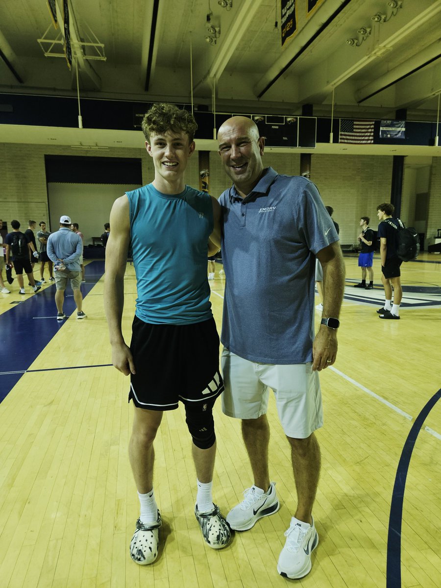 _willcalhoun's tweet photo. Had a great experience at the @EmoryBasketball Elite Camp this past Sunday! Had a good time learning more about your program. Highlights below.

@JasonAZimmerman @CoachHixonDimes @makrause12 https://t.co/nmY4QHC2pA