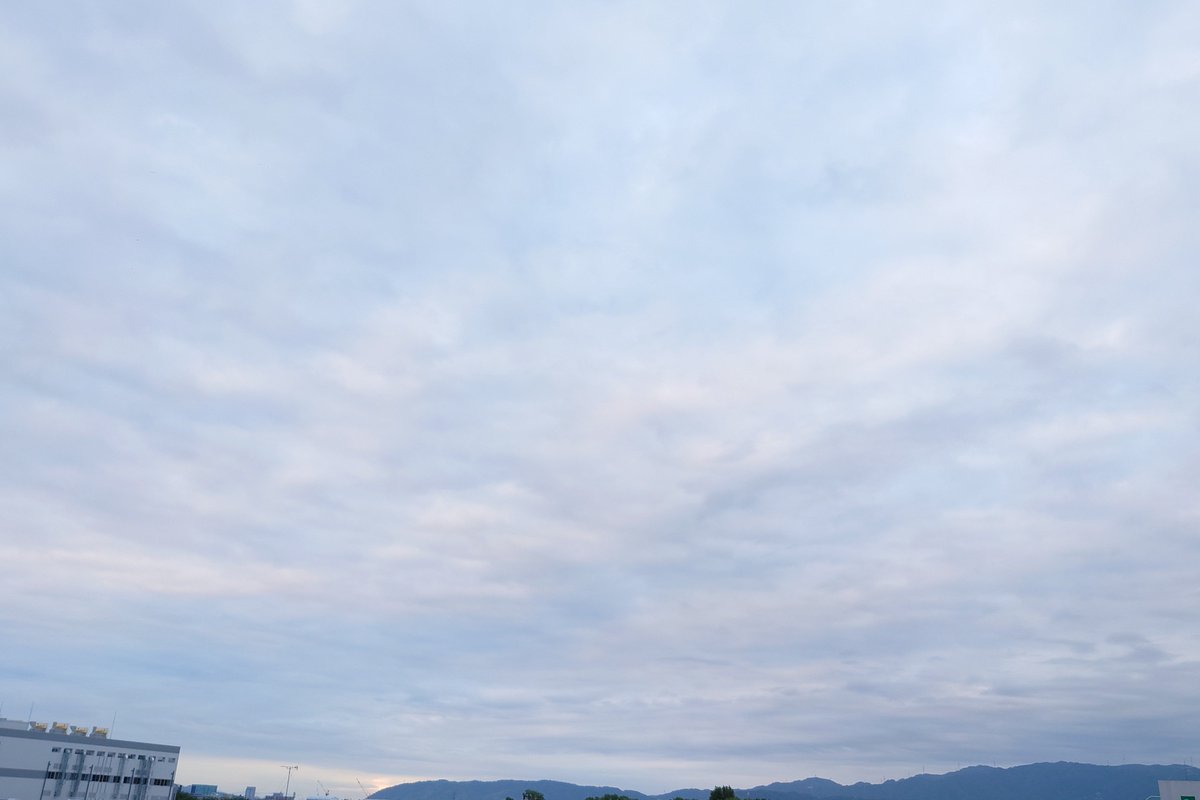 be_katsuko's tweet photo. おはようございます
火曜です
本日京都は くもり時々晴れ☁️☀️ｻｲｺｰ気温35℃
お仕事組さん・お休み組さん、気を付けて行って帰ってきてね
今日も１日ご安全に⚠️🌡

#8月4日 https://t.co/pNiesixV5T