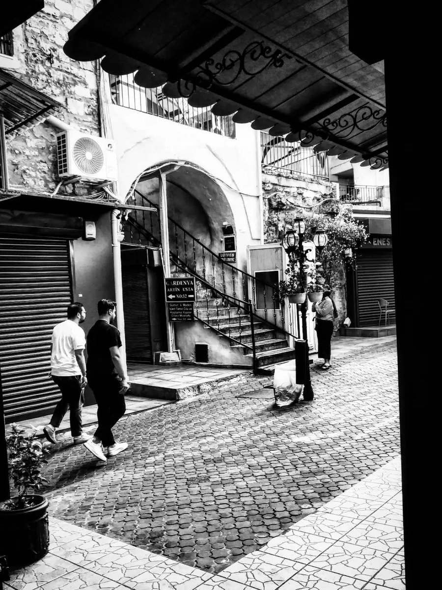 meltemsumeli's tweet photo. Han
Photo by Meltem Sumeli 📷 
#streetphotography #photo https://t.co/pMNYxdRGPg