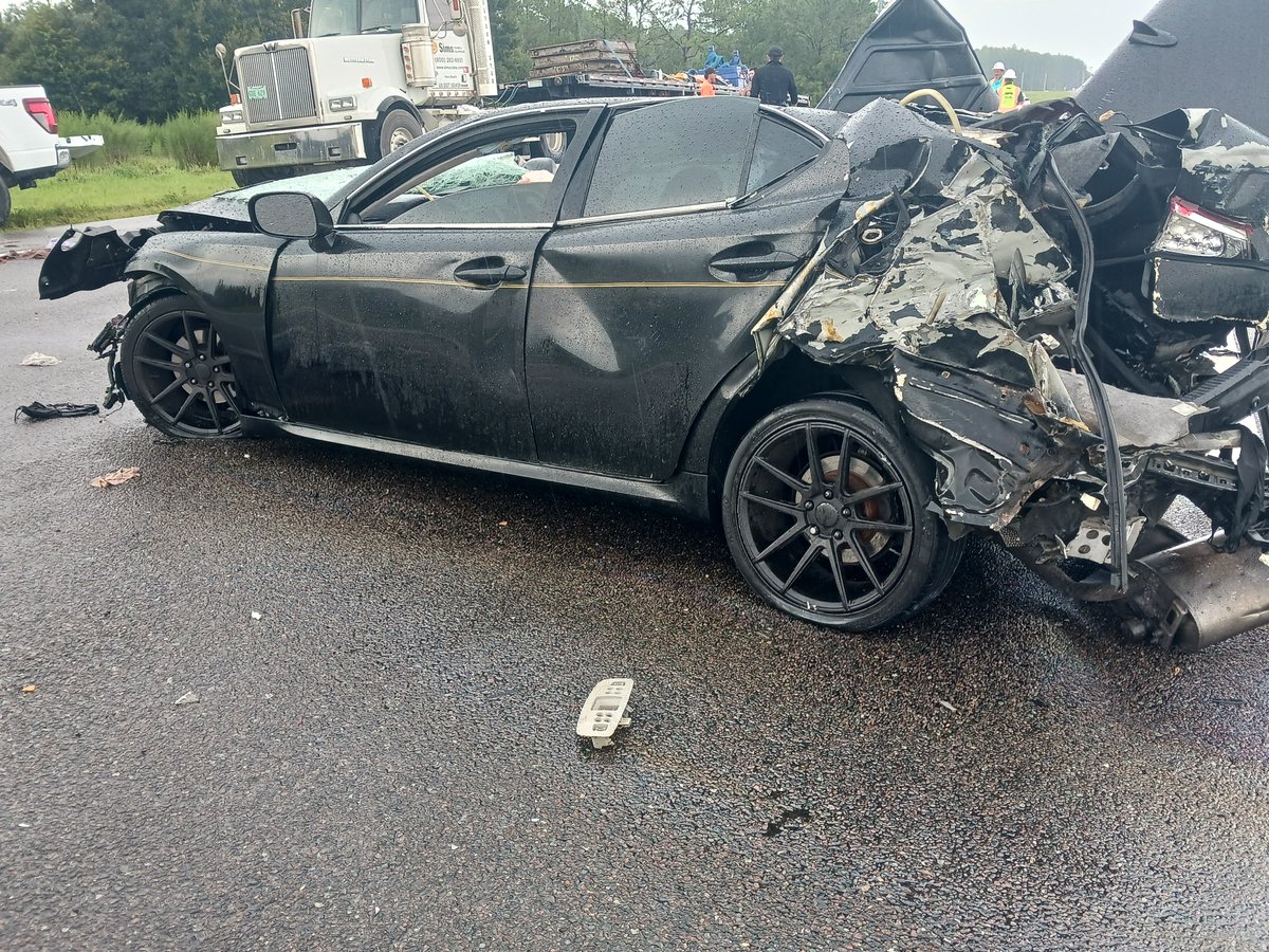 FHPTampa's tweet photo. #FHP #StateTroopers continue to investigate a serious injury crash on I-4 westbound. All traffic is diverted at Exit 38. Motorists should expect delays.
#TampaBay #Florida https://t.co/piPOQXbPUF