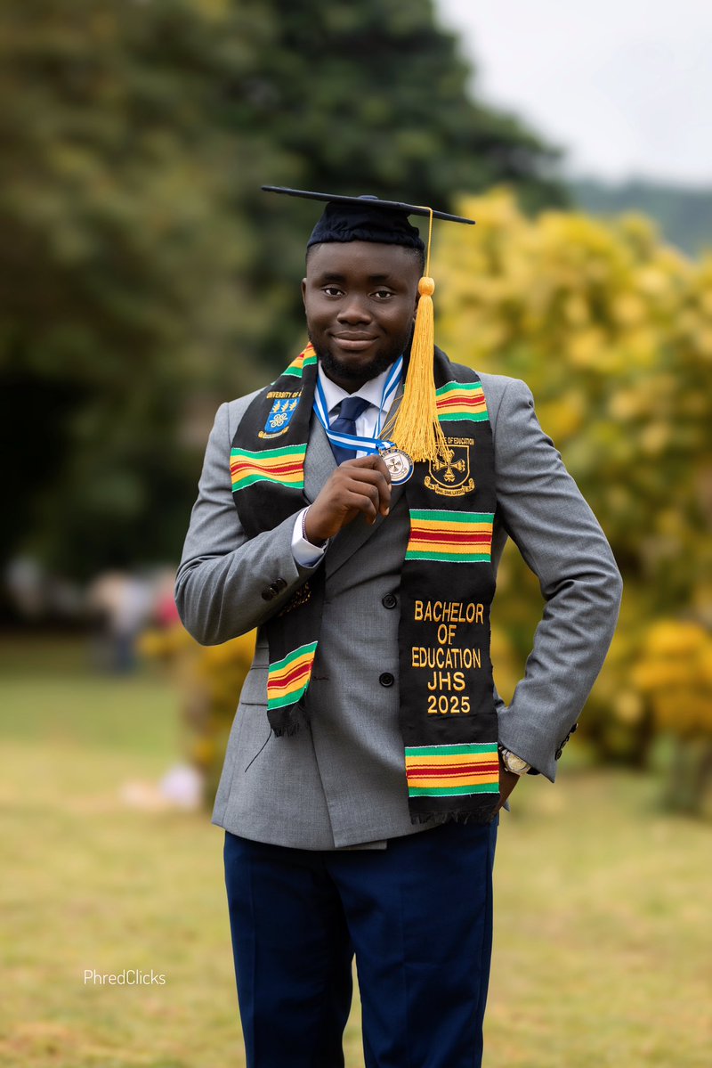 KofiRealer's tweet photo. Congratulations to me 🎉🙏
First degree bagged successfully. 
The journey was filled with struggles and unexpected challenges, but through it all, Jesus never failed me.

I dedicate this achievement to the entire Bhim nation.
@kwadwosheldon @Donsarkcess @stonebwoy @AzizRemedyGh https://t.co/hVNdCiohJG