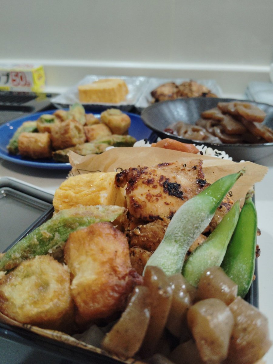 snsdyunaoff's tweet photo. 昨日の旦那さん弁当🍱✨️
茶色〜っ💦

#旦那さん弁当
#茶色弁当 https://t.co/efSrTG2dzc