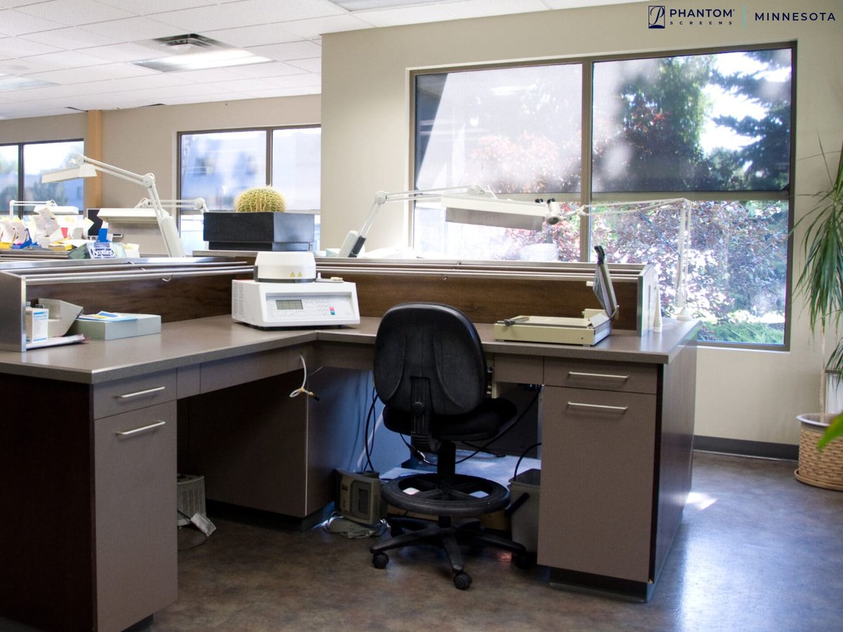 MNScreens's tweet photo. In this dental office, patients loved the natural light from the large windows, but not the glare when the sun is low in the sky. Luckily, with a click of a button, the motorized screens can come down! 👍

Learn more: https://t.co/8FsN3PIV5H https://t.co/nt4tXE3k7Y
