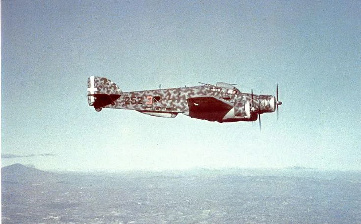 Destroye83's tweet photo. Colour photo of a Savoia-Marchetti SM.79 Sparviero (SparrowHawk), "252" marking suggests it belonged to the 252ª Squadriglia (Squadron). Location and date unknown https://t.co/a7V1SdgWY9