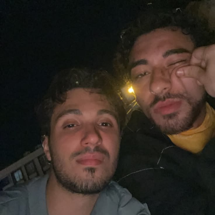 bleed4wme's tweet photo. "senın hıc kaybetme korkun yok mu"
o sırada bır gece ansızın batumut ve akumut aylemızı kaybeden bız https://t.co/BMwepUPimY
