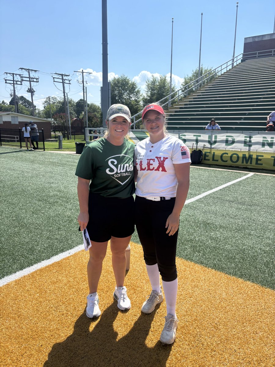 PaisleyCastens's tweet photo. Thank you @jtjones00 for putting on a great camp today! I had so much fun and learned some new things throughout the day. Looking forward to coming back ‼️ https://t.co/Y4MfFfVUhe