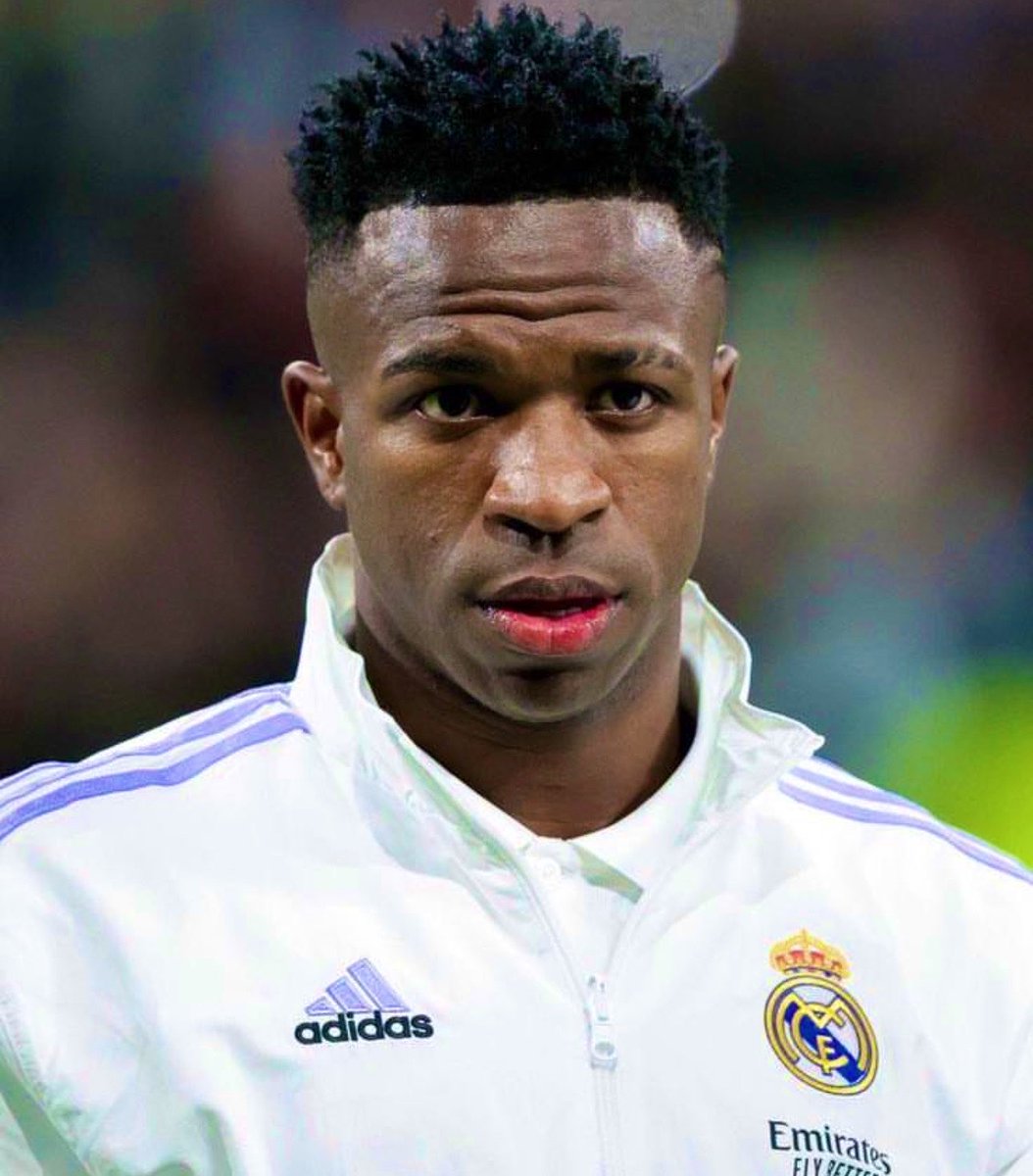 AFC__Xtra's tweet photo. 🚨BREAKING! 💣 

“At present, there are NO talks scheduled between Real Madrid and Vinícius Júnior.🇧🇷🪄 

Many may believe negotiations are ongoing, but that is NOT the case. 🚫

As things stand, there are no active contract talks between the two parties.”

ℹ️ @gustavohofman https://t.co/Zk9yKWo1TG
