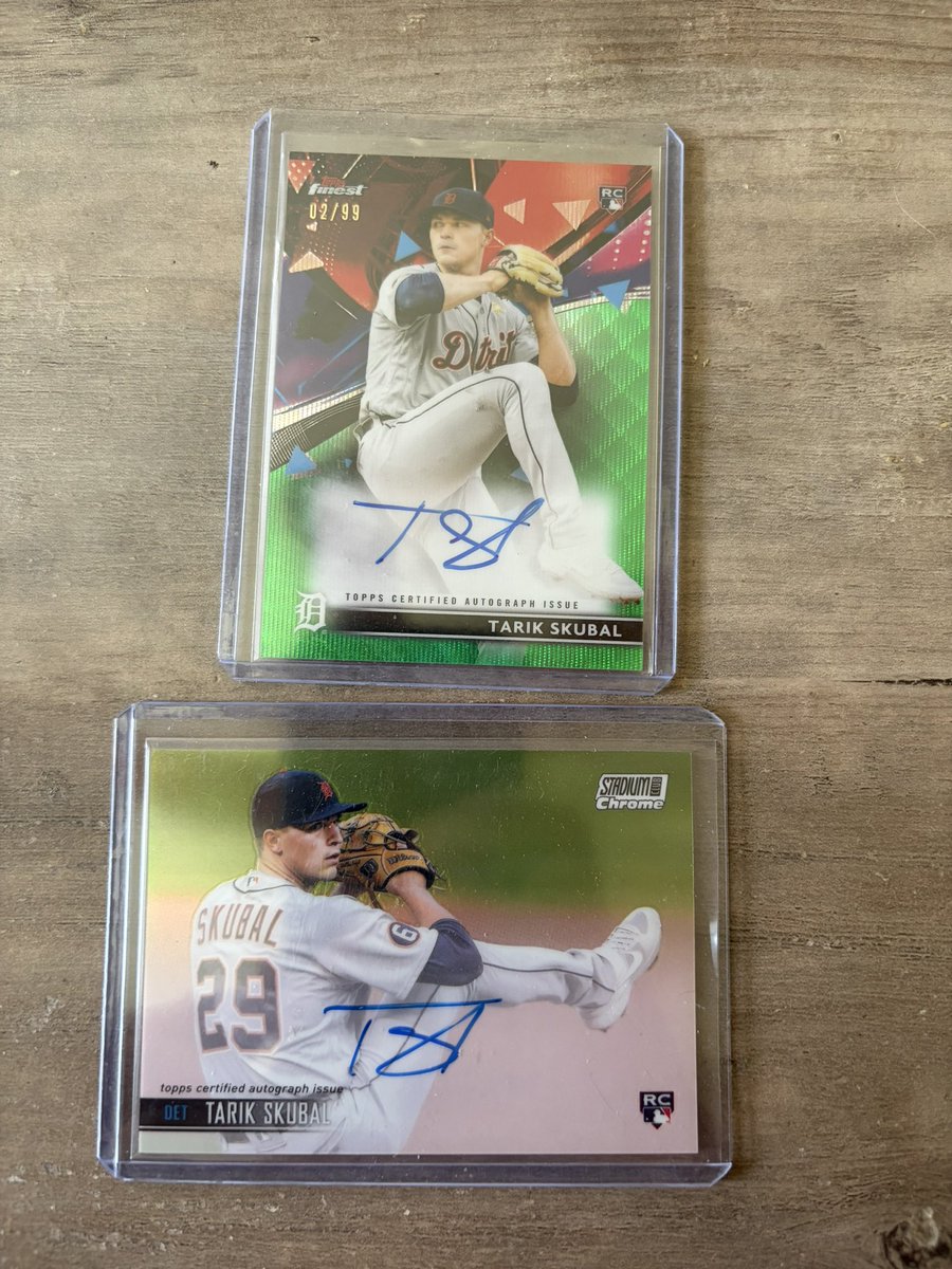 armiller33's tweet photo. @cardboardbst Topps finest /99 - $275 shipped 
Stadium club chrome- $150 shipped 

Might be willing to trade for high end Pokemon. https://t.co/oz0LG9xFBV